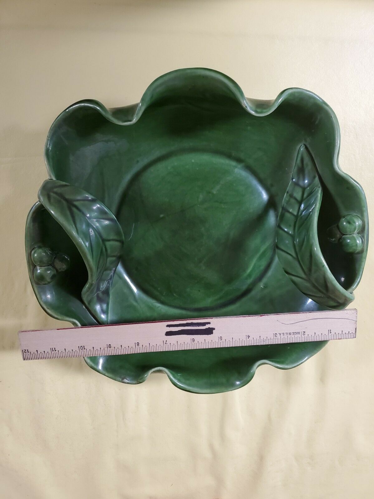 Vintage Camark 160 Art Pottery Large Green Bowl With Leaves And Berries